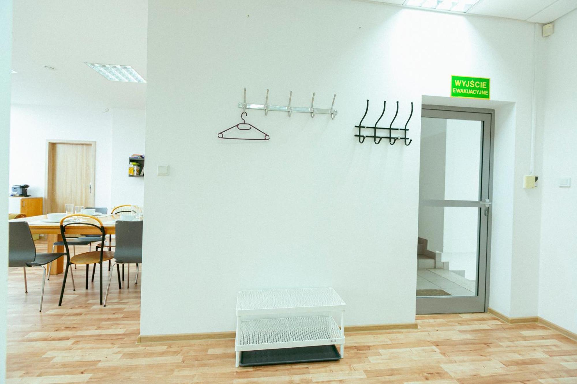 Hostel Metro Kabaty Warszawa Exteriör bild