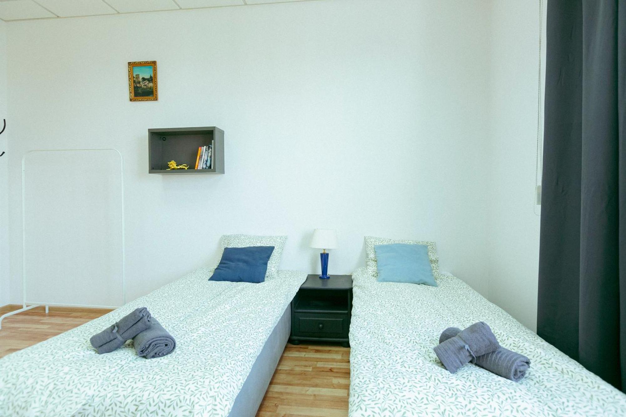Hostel Metro Kabaty Warszawa Exteriör bild